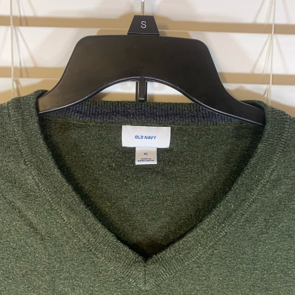 2/$15 Men’s Sweater - Picture 3 of 3